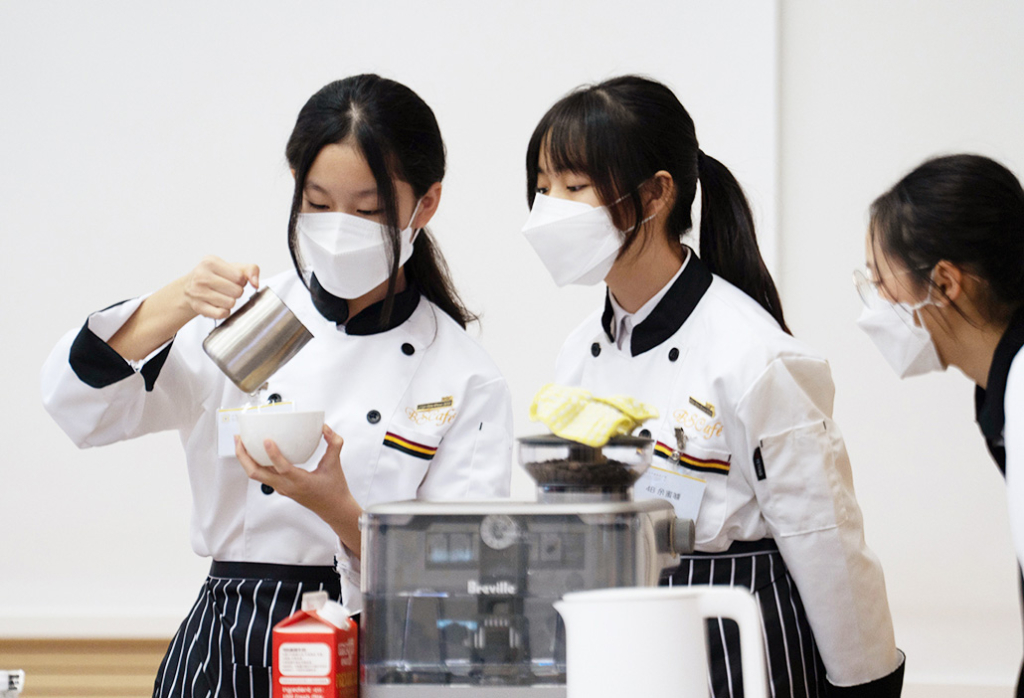 款接部倩影